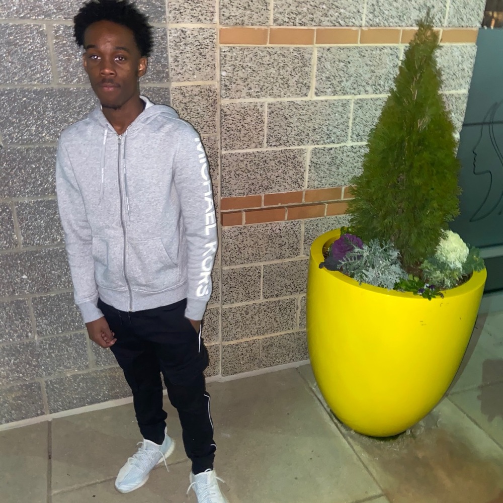 Meet your Posher, Darius